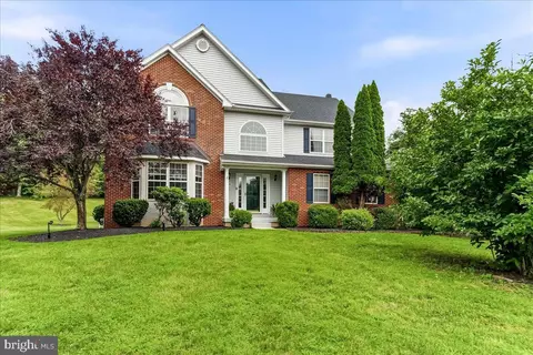 310 Country Ridge Dr, Royersford, PA 19468