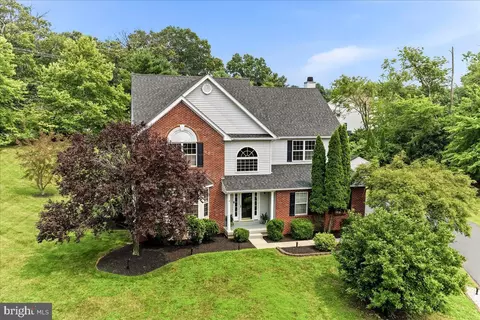 310 Country Ridge Dr, Royersford, PA 19468