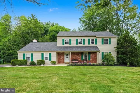 1717 Howe Ln Apt, Ambler, PA 19002