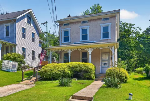 54 Railroad St, Royersford, PA 19468