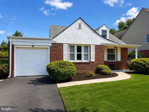 727 Cottage Rd, Glenside, PA 19038