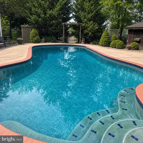 1341 Meadowview Dr, Pottstown, PA 19464