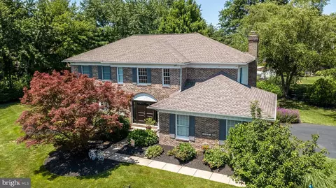 582 Weikel Rd Apt, Lansdale, PA 19446