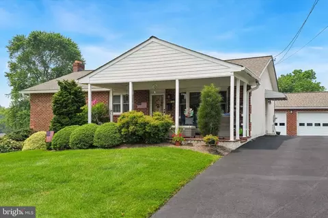 906 H Ave, Glenside, PA 19038