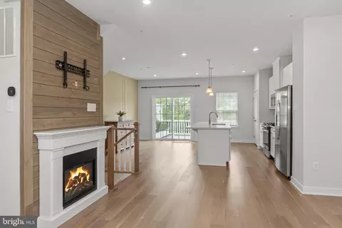 82 Hunters Dr, Gilbertsville, PA 19525