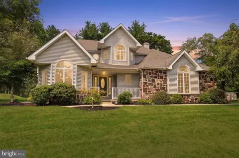 879 Haldeman Rd, Schwenksville, PA 19473