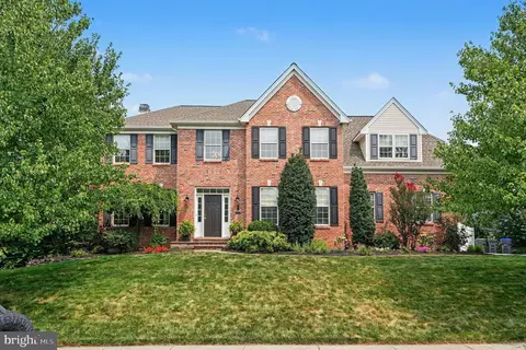 56 Long Meadow Rd, Royersford, PA 19468