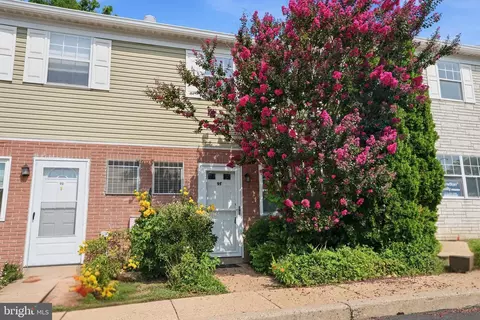 515 York Rd #9-F, Willow Grove, PA 19090