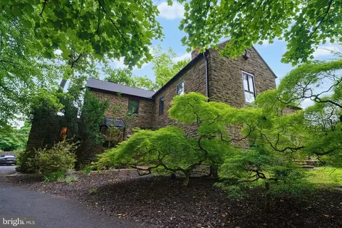 845 Dale Rd, Meadowbrook, PA 19046