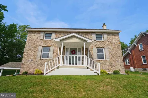 513 Jefferson St, East Greenville, PA 18041