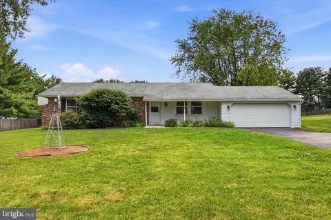 360 Oak Dr, Harleysville, PA 19438