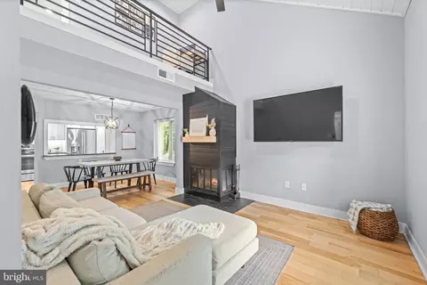 142 Pinecrest Dr, King Of Prussia, PA 19406