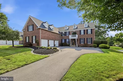 205 Hazeltine Cir, Blue Bell, PA 19422