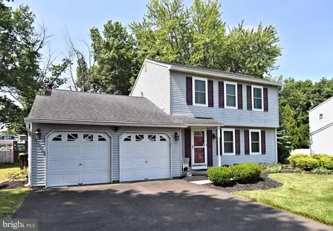 106 Station Dr, North Wales, PA 19454