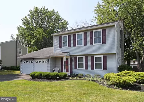 106 Station Dr, North Wales, PA 19454