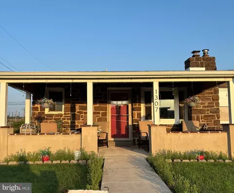 1307 Midland Rd, Conshohocken, PA 19428