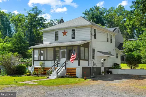 Exterior - 21 Perkiomen Ave, Spring Mount, PA 19478 photo 3 of 6