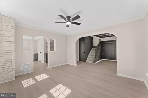 Entry Way - 21 Perkiomen Ave, Spring Mount, PA 19478 photo 5 of 14
