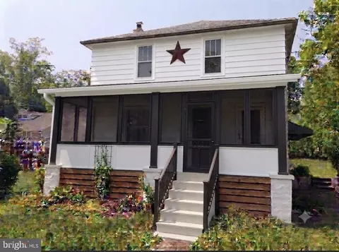 21 Perkiomen Ave, Spring Mount, PA 19478