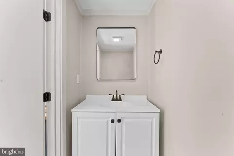 Bath - 21 Perkiomen Ave, Spring Mount, PA 19478 photo 1 of 4