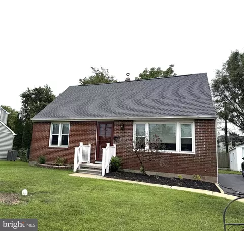 434 School Ln, Plymouth Meeting, PA 19462