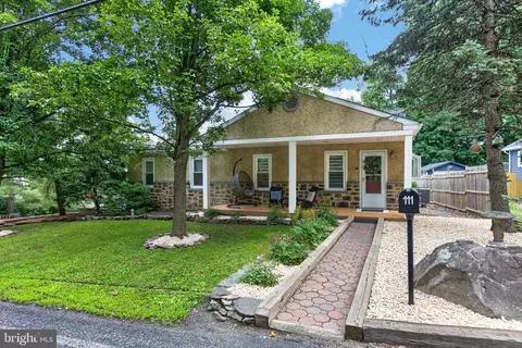 111 Fulmer Rd, Perkiomenville, PA 18074