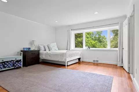 Bedroom - 1162 Dewitt Rd, Wayne, PA 19087 photo 2 of 11