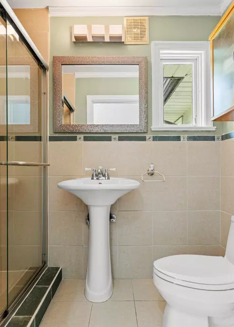 Bath - 1162 Dewitt Rd, Wayne, PA 19087 photo 1 of 8