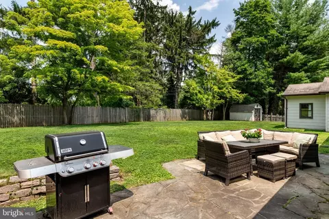 Exterior - 1162 Dewitt Rd, Wayne, PA 19087 photo 2 of 5