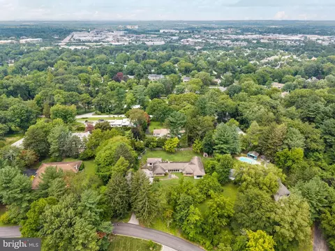 View/Area - 1162 Dewitt Rd, Wayne, PA 19087 photo 2 of 4