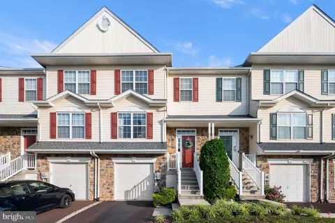 466 Glenn Rose Cir, King Of Prussia, PA 19406
