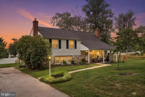 622 Deaver Dr, Blue Bell, PA 19422