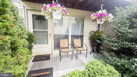 233 Township Line Rd #5B, Elkins Park, PA 19027
