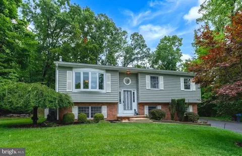 2161 Hollyberry Ct, Pottstown, PA 19464