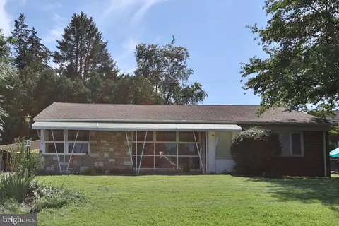 26 Edgemoor Rd, Cheltenham, PA 19012