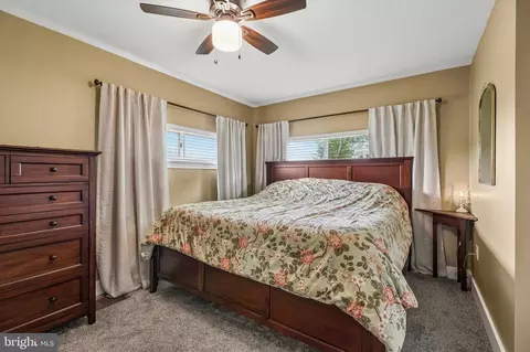 Bedroom - 329 E Mt Kirk Ave, Norristown, PA 19403 photo 1 of 3