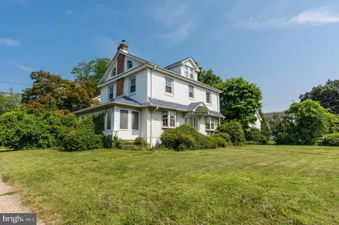 2105 Susquehanna Rd, Abington, PA 19001