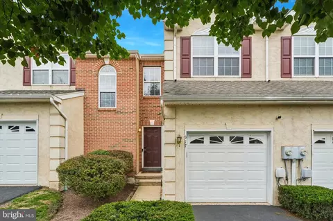 917 Carrington Dr, Red Hill, PA 18076