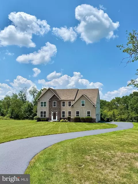 70 Alexandrea Cir, Harleysville, PA 19438