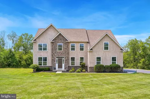 70 Alexandrea Cir, Harleysville, PA 19438