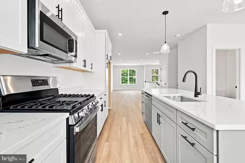 207 W Eighth St, Bridgeport, PA 19405