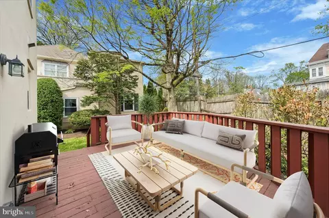 Exterior - 3 Hansen Ct, Narberth, PA 19072 photo 2 of 4