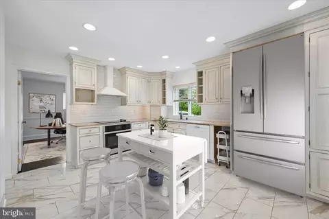 Kitchen - 3 Hansen Ct, Narberth, PA 19072 photo 1 of 3