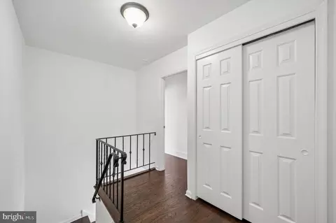 Entry Way - 3 Hansen Ct, Narberth, PA 19072 photo 2 of 3