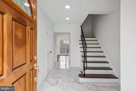 Entry Way - 3 Hansen Ct, Narberth, PA 19072 photo 1 of 3