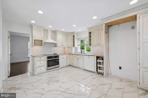Kitchen - 3 Hansen Ct, Narberth, PA 19072 photo 3 of 3