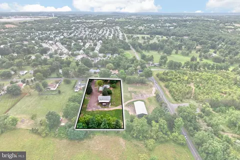 2114 Store Rd, Skippack, PA 19474