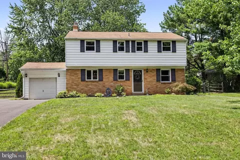 224 Upper Valley Rd, North Wales, PA 19454