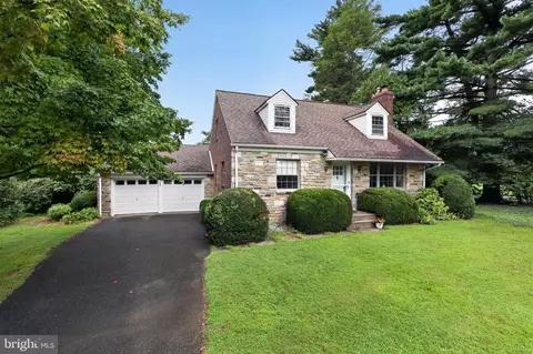 568 Hillcrest Ave, Glenside, PA 19038