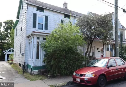 420 Cedar St, Jenkintown, PA 19046